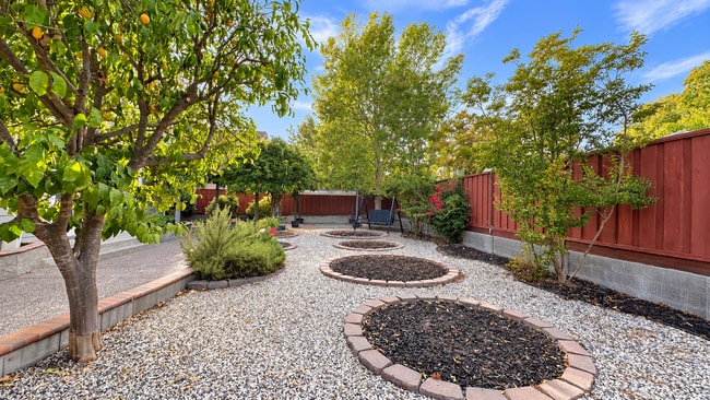 Building Photo - 3878 Loch Lomand Way