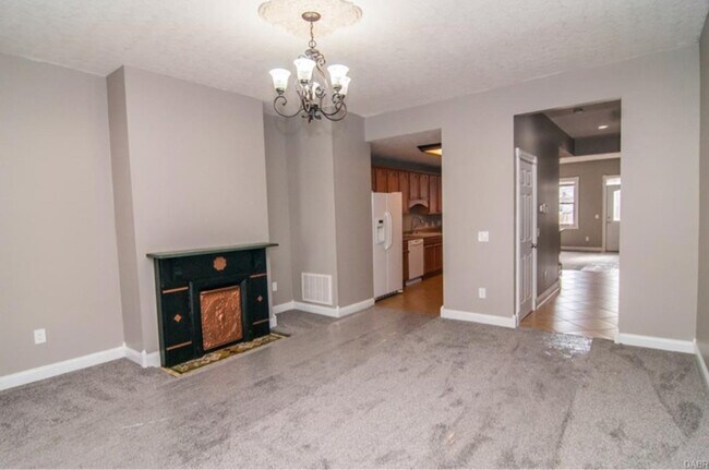 Building Photo - 342 Park Dr