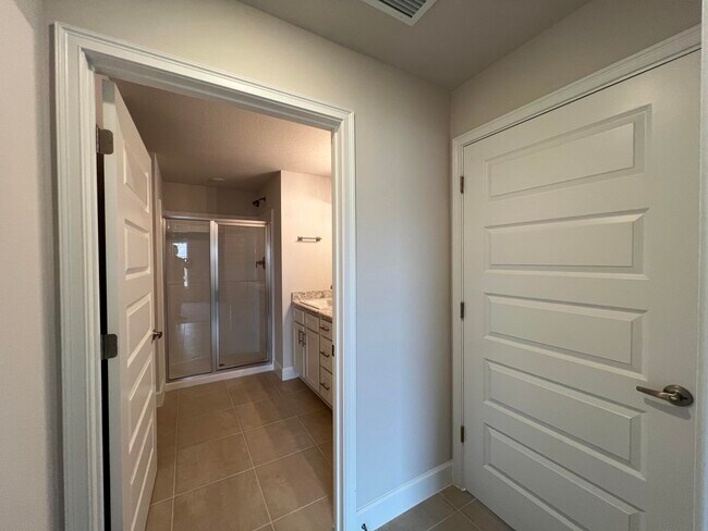 Building Photo - 8638 Giovanni Ave