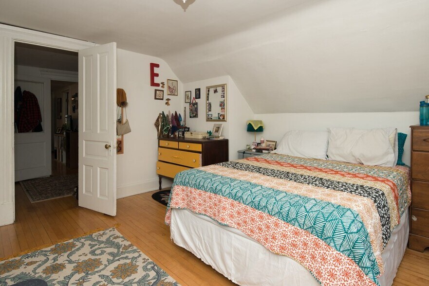 Building Photo - 2015 W Iowa St