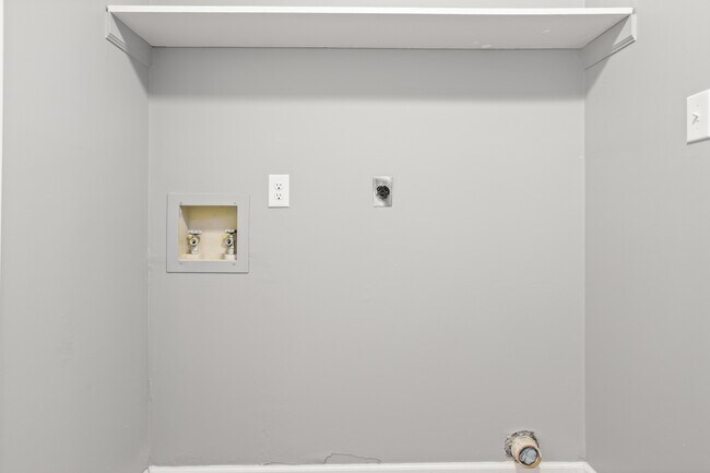 Building Photo - 2600 Mallard Ct