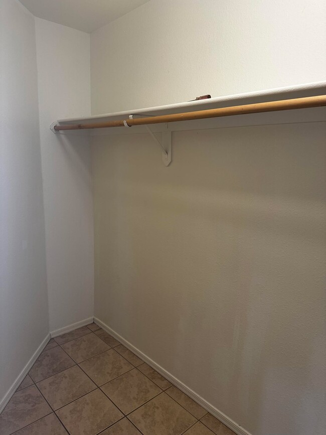 Building Photo - 3065 W Mermaid Ct