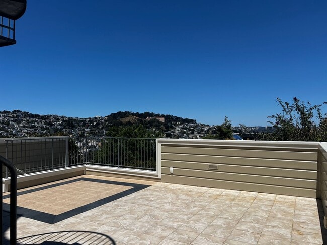 Building Photo - Views for Days Eureka Valley Home.  OPEN HOUSE!!!! THURSDAY, MAY 21 FROM 4:00 PM - 6:30 PM.