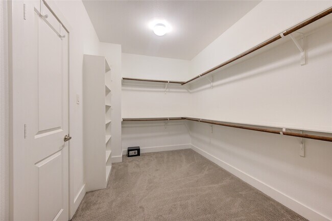 Building Photo - 8803 Hollister Pine Ct