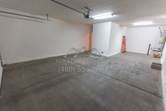 Building Photo - 18295 W Saguaro Ln