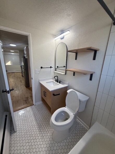 Building Photo - 331 Sherman St