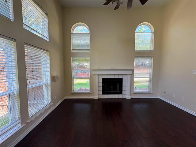 Building Photo - 512 Woodlake Dr