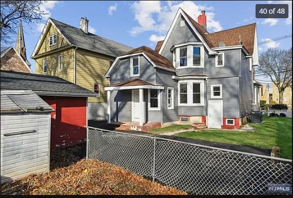 Building Photo - 86 W Demarest Ave