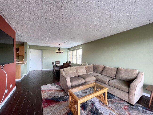 Building Photo - 2BD/2BA/1PKG at Kealani Condominium in Wai...