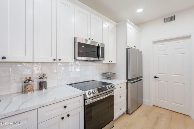 Building Photo - 11333 N 92nd St