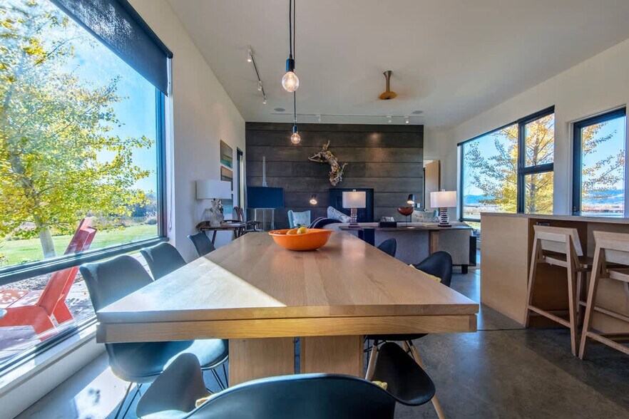 Building Photo - 5420 S 2000 W