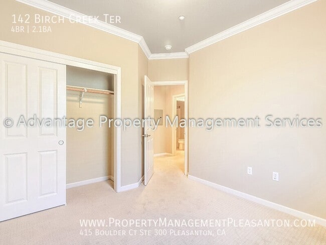 Building Photo - 142 Birch Creek Terrace
