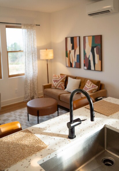 Building Photo - 4069 Berwick Ln SE