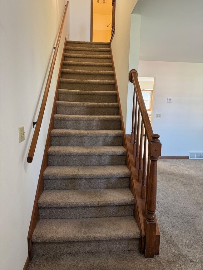 Building Photo - 510/512 Pheasant Drive