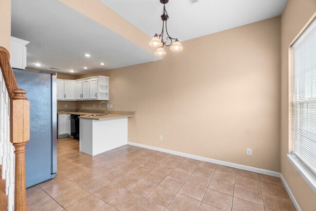Building Photo - 2862 Larkspur Ct