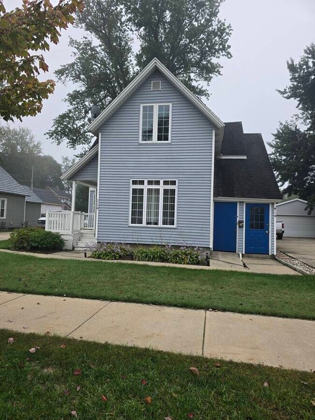 Building Photo - 114 W Main Ave