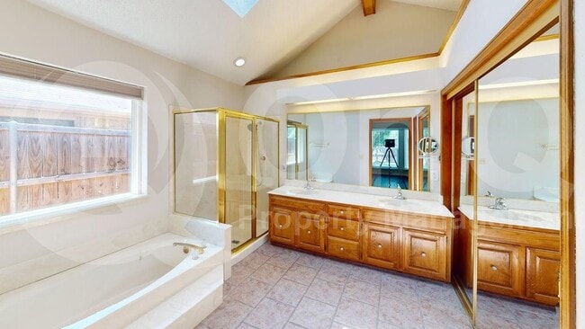 Building Photo - 1217 Babbling Brook Dr