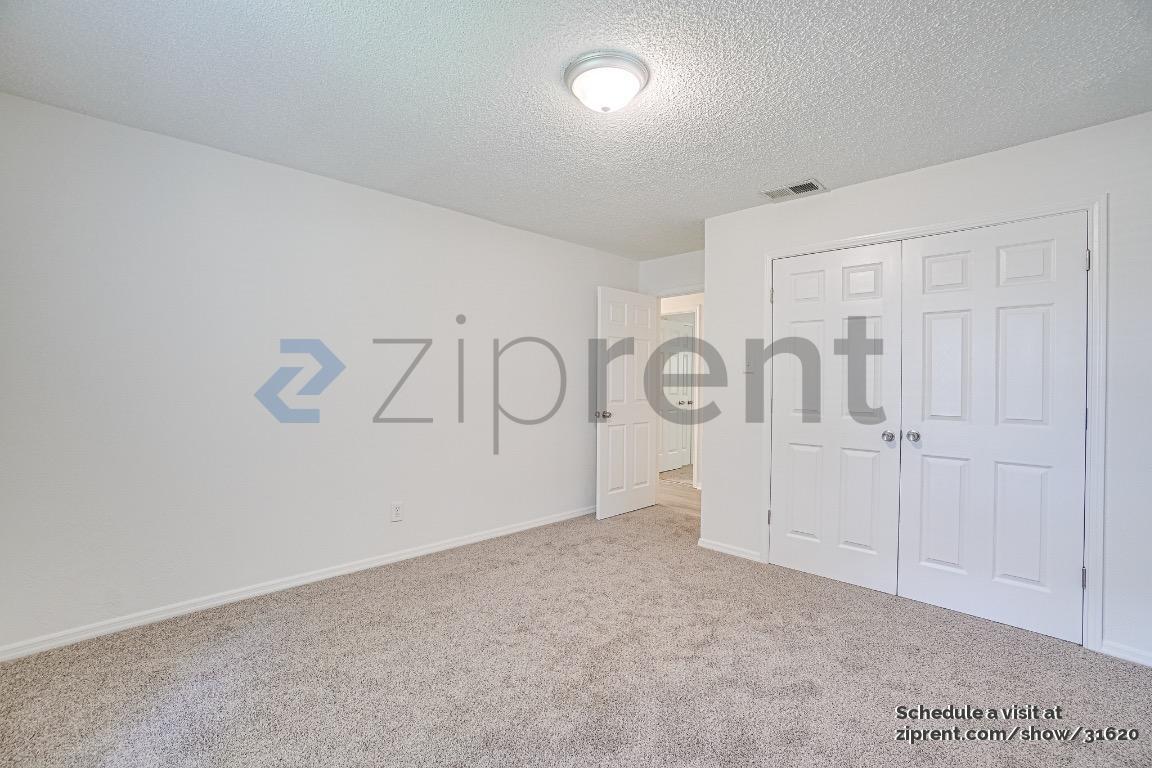 Building Photo - 8730 Grenadier Dr