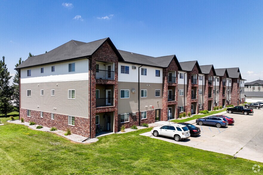 Shadow Ridge Apartments 862 36th Ave E West Fargo ND 58078 Apartment Finder