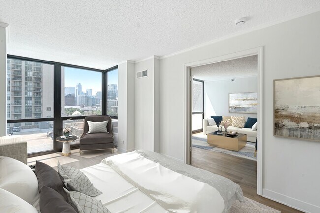 Building Photo - N Clark