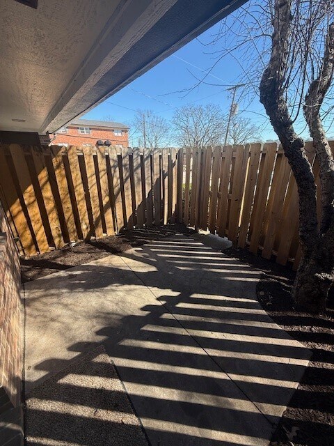 Building Photo - 782 N Storer Ave