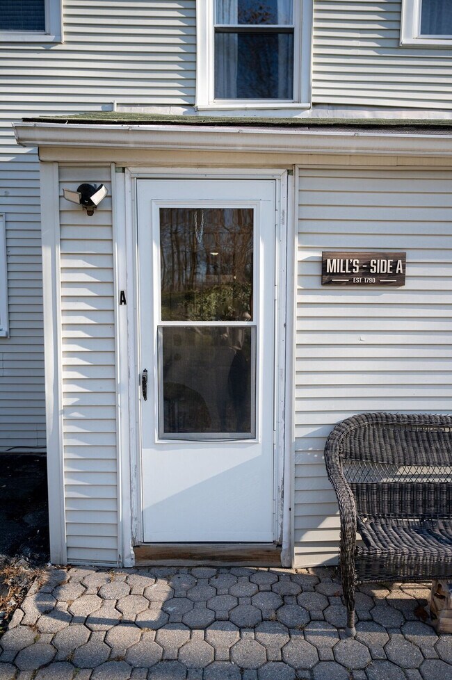 Building Photo - 241 N Rd