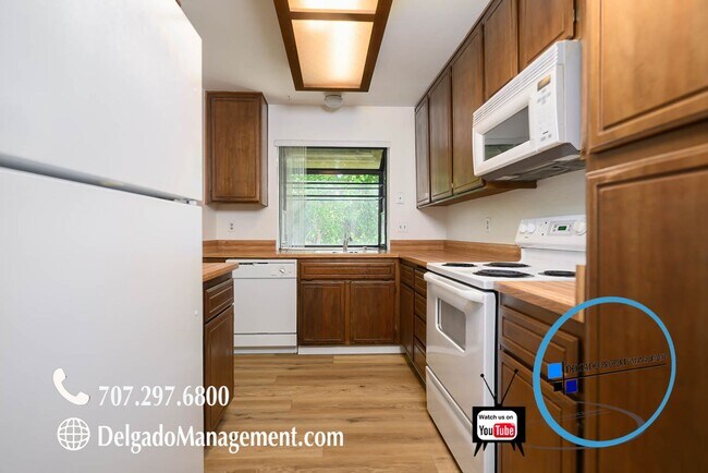 Building Photo - Benicia! Large two story three bedroom, two and 1/2 baths townhome