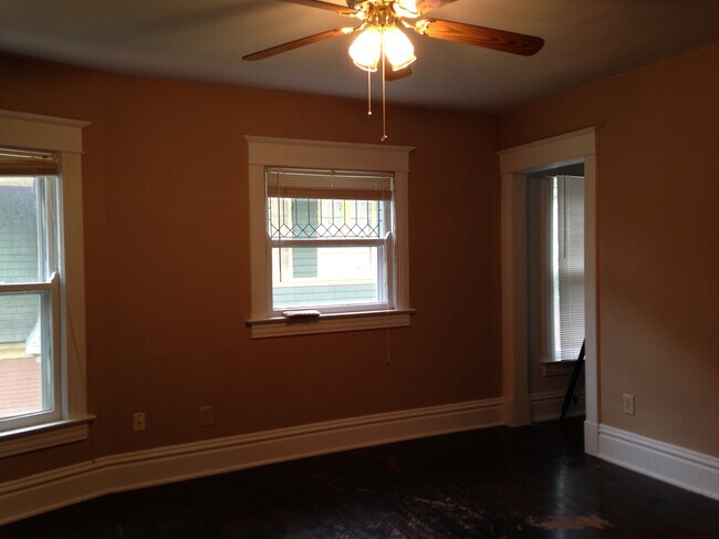 Bedroom - 1419 S Lowell Ave