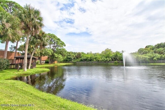 Building Photo - 1717 Patty Cir NE