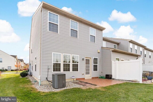 Primary Photo - 42 Sundance Dr