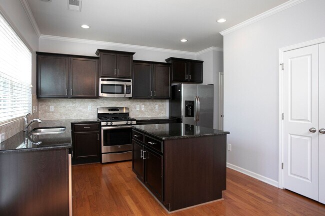 Building Photo - 427 Stapleford Ln