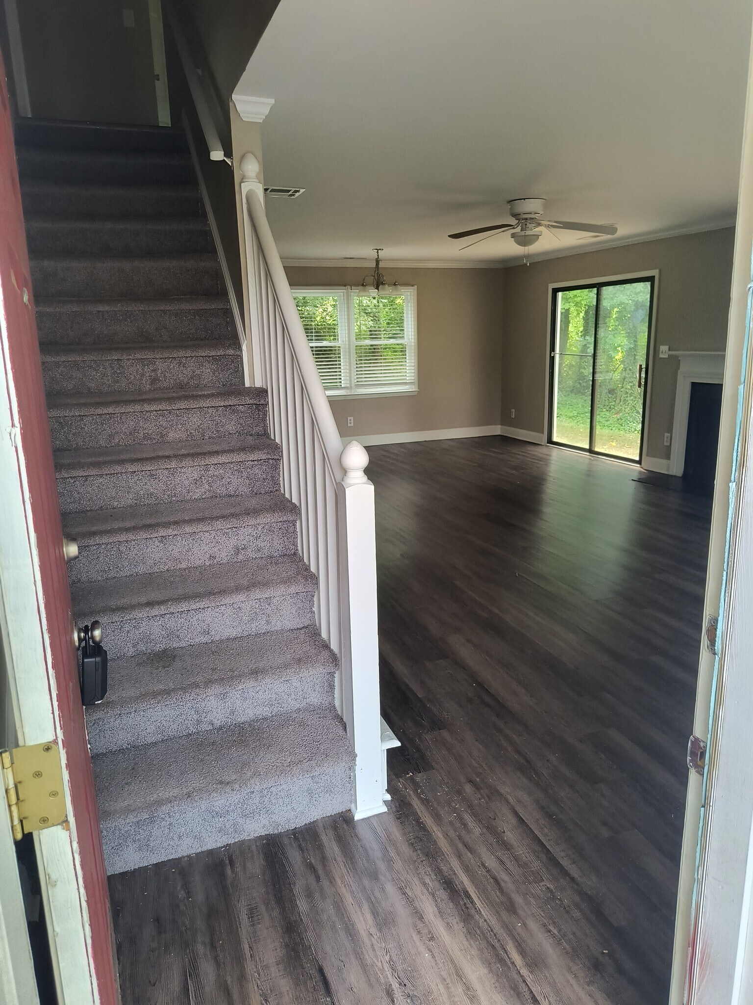 Building Photo - 245 Guinevere Ct