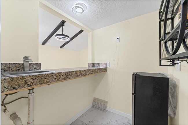 Building Photo - 10531 Spanish Grant Dr