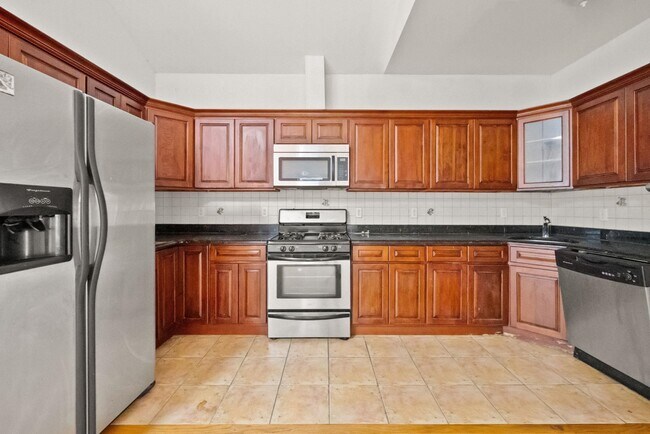 Building Photo - 261 Lexington Ave