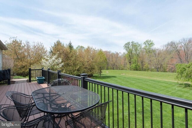 Building Photo - 4900 Hunt Field Dr