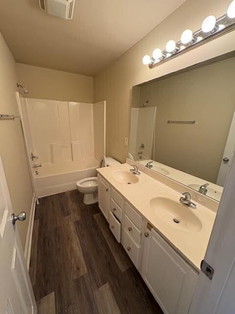 Building Photo - 325 S Square Dr