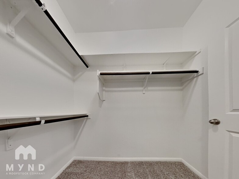 Building Photo - 5709 Pleasanton Pkwy