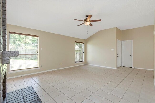 Building Photo - 6903 Foxmont Ln