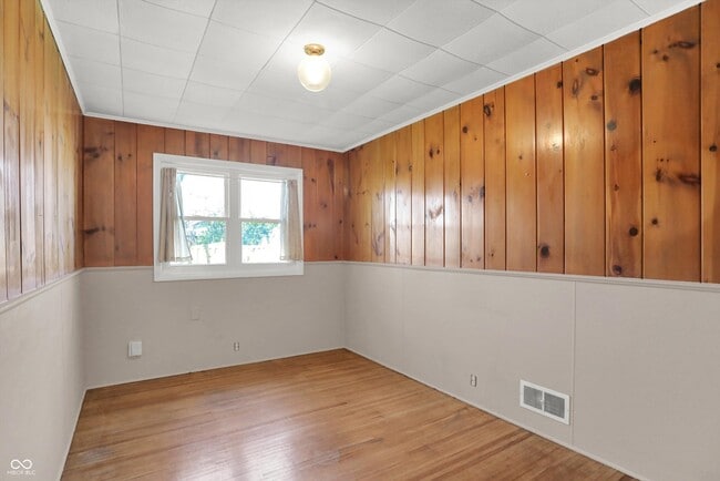 Building Photo - 1240 N Irvington Ave