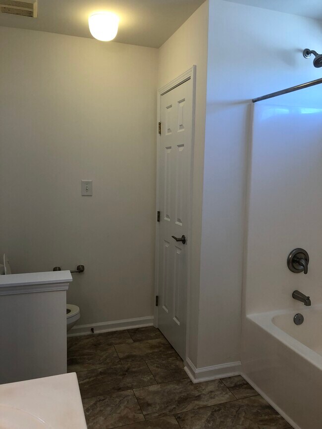 Master Bath - 5029 Prosperity Ridge Rd