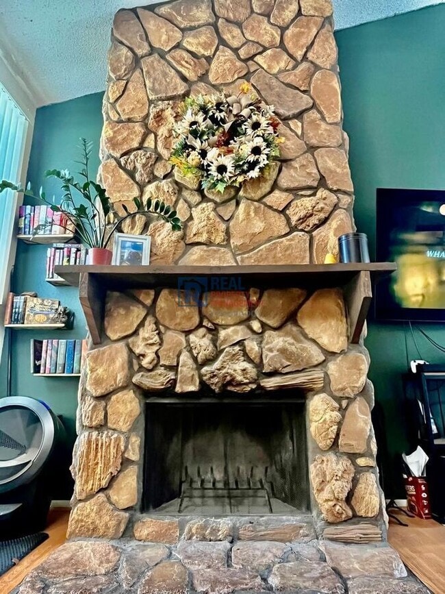 Building Photo - 1133 S Newland Pl