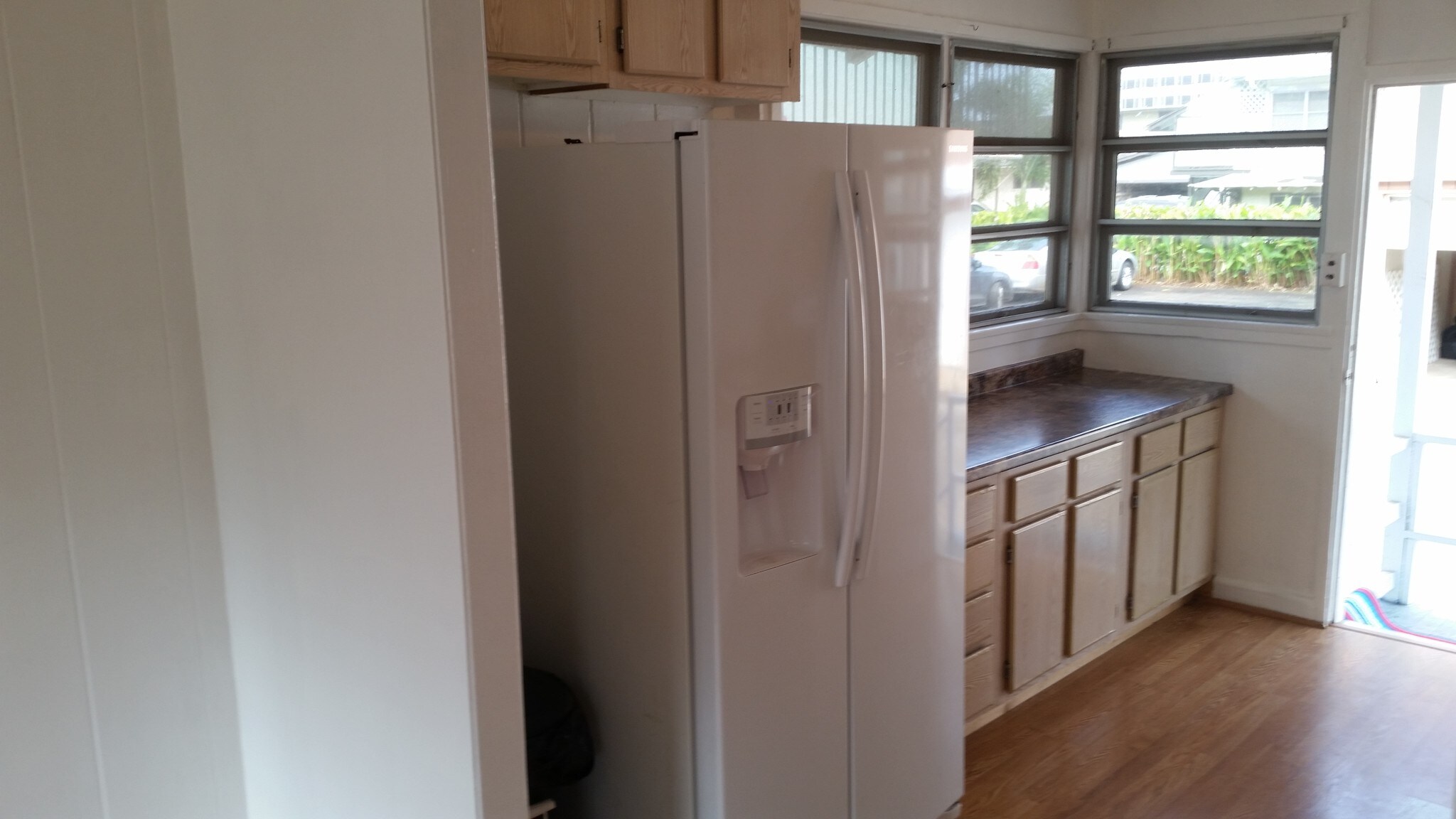Kitchen - 36 Cypress Ave