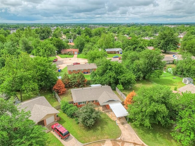 Building Photo - 1220 Columbia Ct