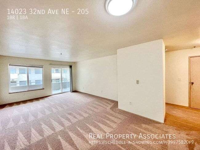 Building Photo - 14023 32nd Ave NE