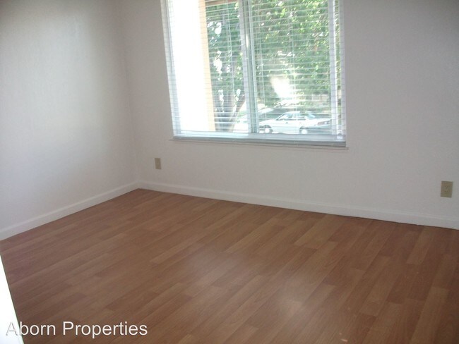 Building Photo - 3 br, 1.5 bath House - 2210 Amberwood Lane