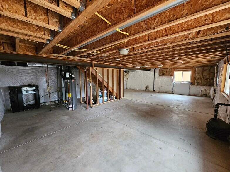 Building Photo - 6672 Wild Indigo Dr