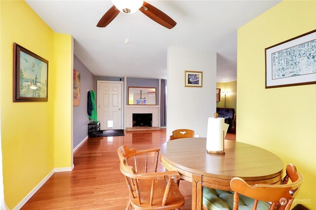 Building Photo - Beautiful 3-Condo in Lakewood – Apply Today!