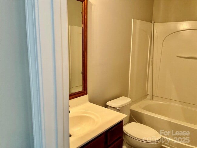 Building Photo - 130 Mangum Cir