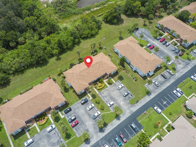 Building Photo - 1217 S Lakes End Dr