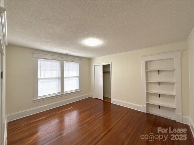 Building Photo - 1516 Pleasant Plains Rd